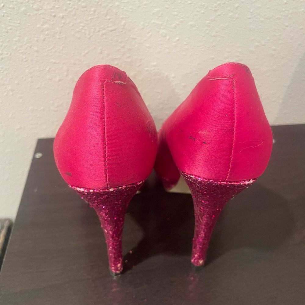 Madden Girl Fuchsia Heels - Picture 3 of 3